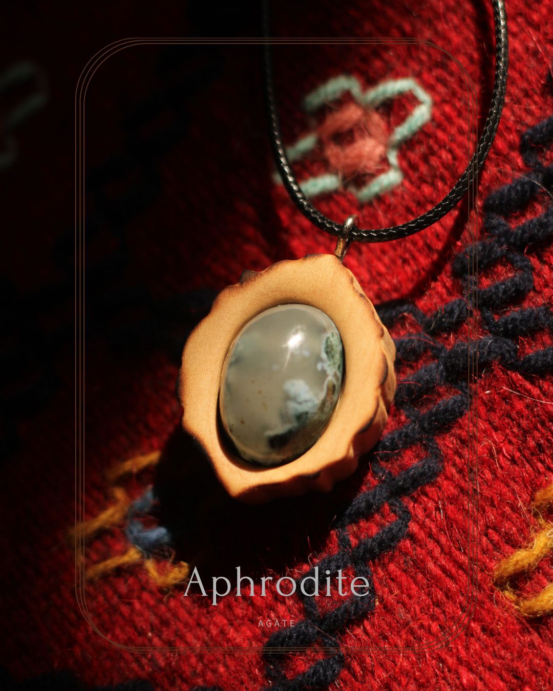 گردنبند سنگ و چوب عقیق