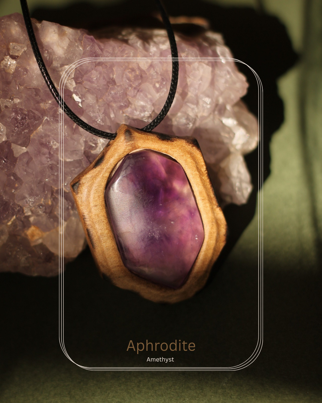 گردنبند چوب گردو و سنگ آمیتیست